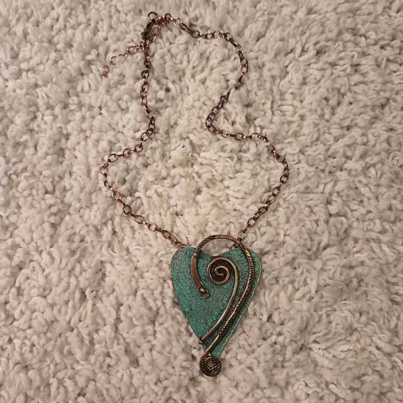 NWOT Copper Patina Heart Necklace Fashion - Picture 2 of 7
